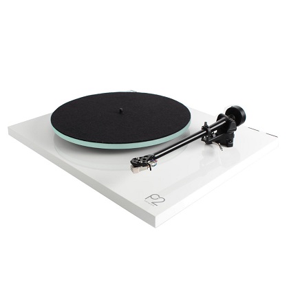 Rega - Planar 2 (Valge/White) Rega - Planar 2 (Valge/White)
